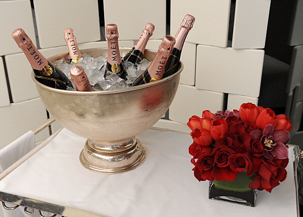 Champagne and Roses (Getty)